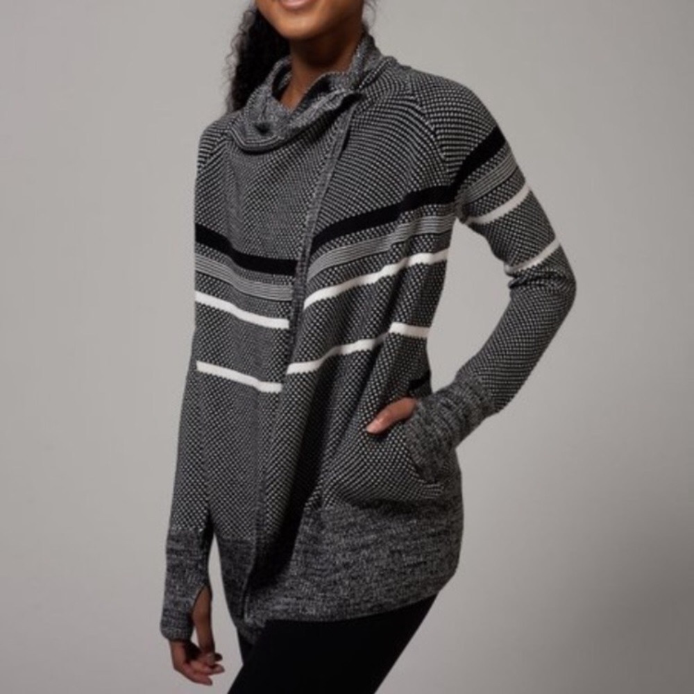Ivivva Feeling‎ Toasty Wrap Sweater / size 14
